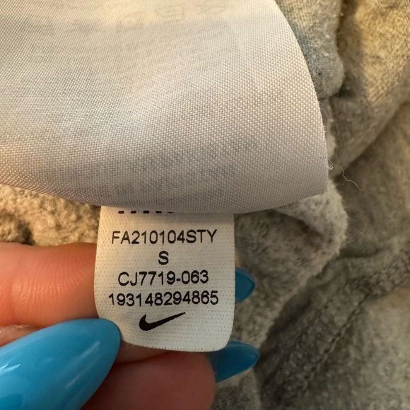 Nike Woman’s Gray Sweat Joggers - Picture 5 of 5